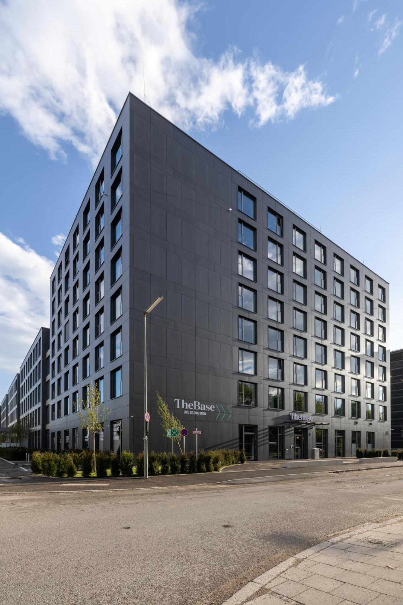 The Base Munich Hotel Exterior photo